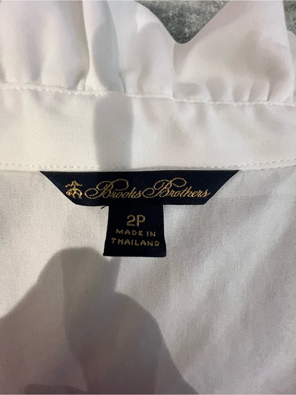 Brooks Brothers White Sleeveless Ruffled V-Neck Blouse - Picture 10 of 11